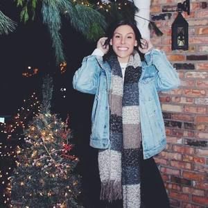 Meet your Posher, Caroline